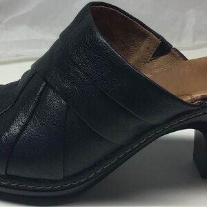 Sofft Black Leather Mules